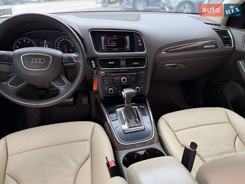 Позашляховик / Кросовер Audi Q5 2015 в Шептицькому