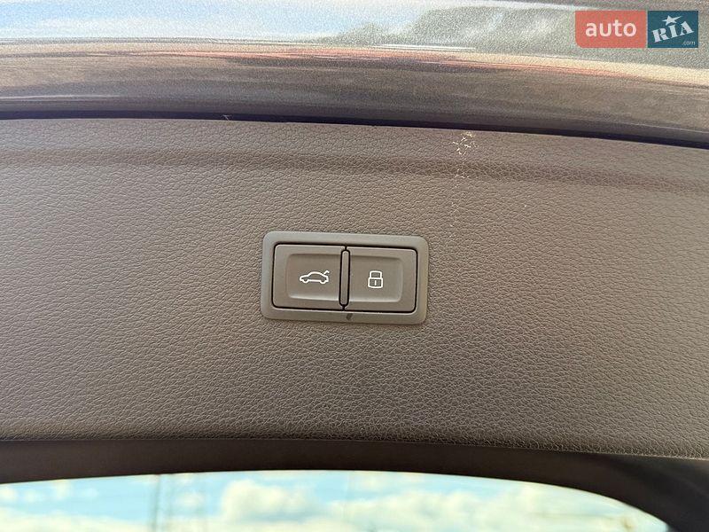 Позашляховик / Кросовер Audi Q5 2023 в Стрию