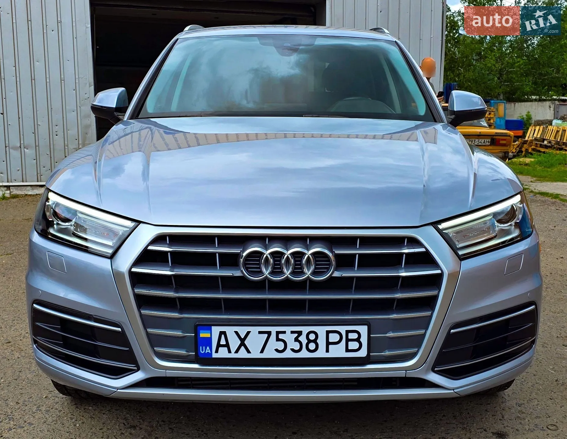 Audi Q5 2018 VIN WA1ANAFY0J2207500 фото оголошення 3 з 41