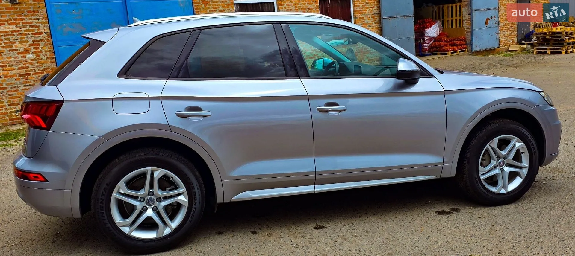Audi Q5 2018 VIN WA1ANAFY0J2207500 фото оголошення 13 з 41