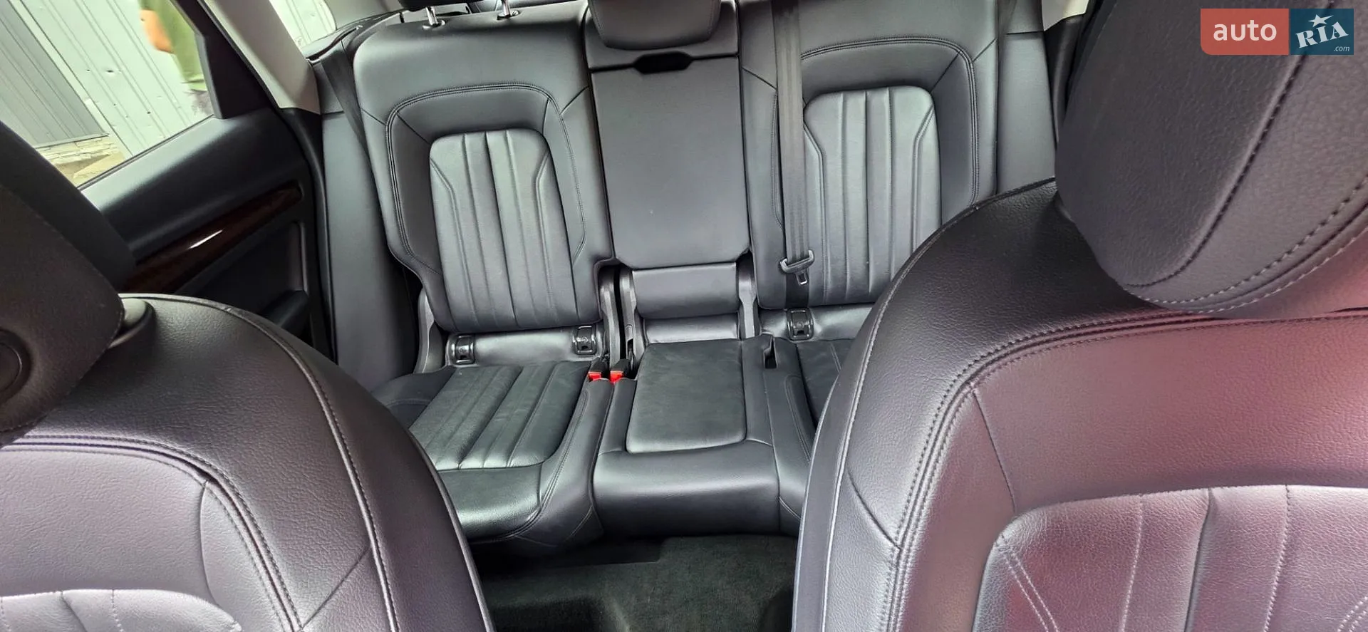 Audi Q5 2018 VIN WA1ANAFY0J2207500 фото оголошення 36 з 41