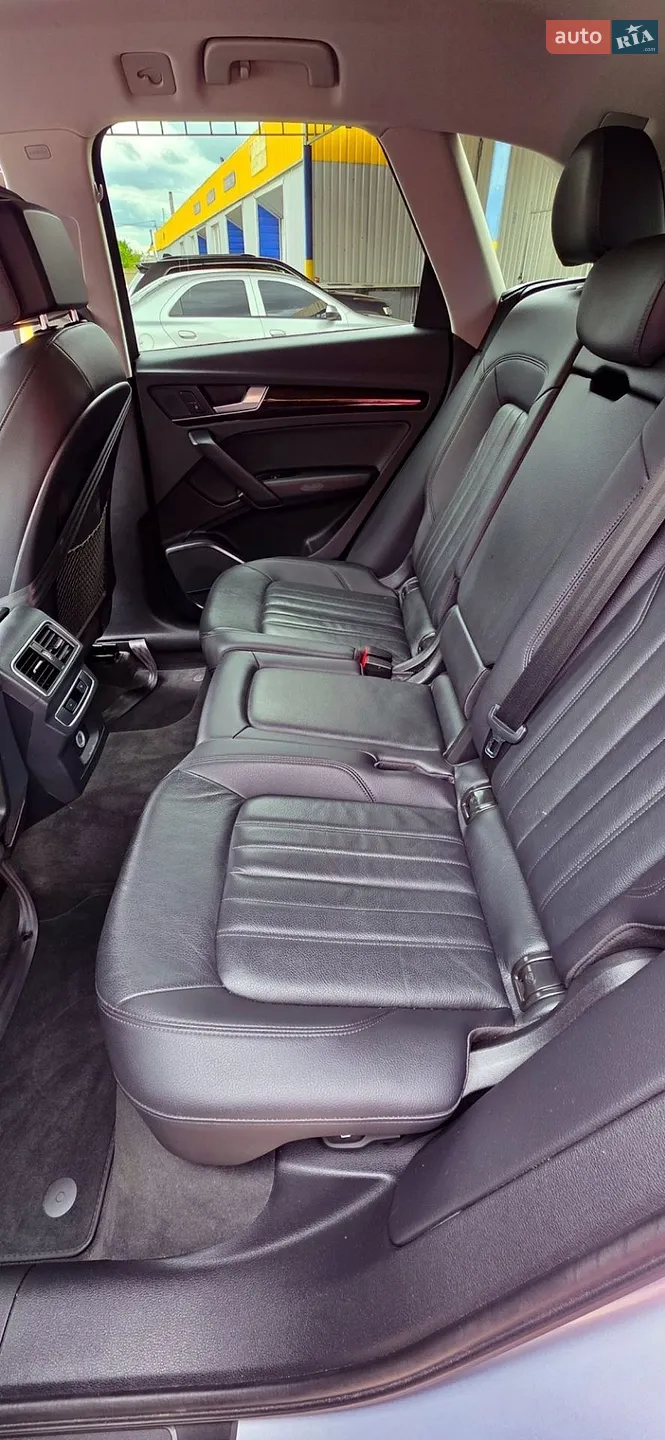 Audi Q5 2018 VIN WA1ANAFY0J2207500 фото оголошення 33 з 41