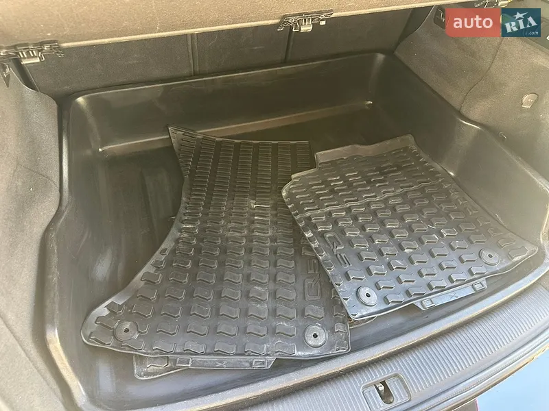 Audi Q5 2016 VIN WAUZZZ8R4GA139912 фото оголошення 36 з 87