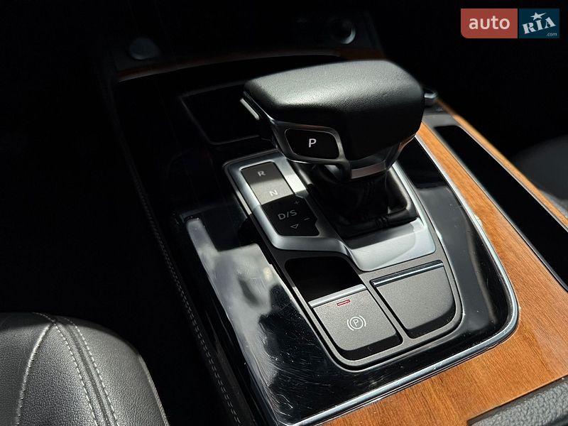 Позашляховик / Кросовер Audi Q5 2022 в Львові