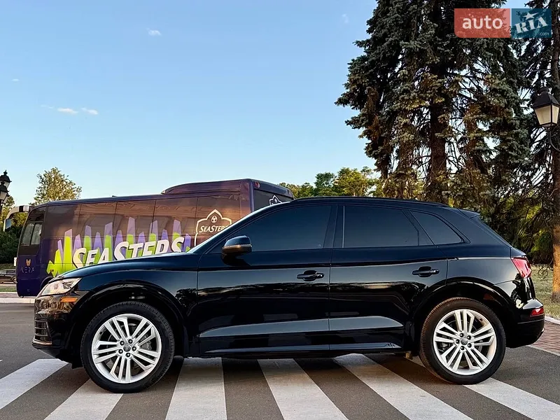 Audi Q5 2019 VIN WA1BNAFY6K2114082 фото оголошення 17 з 84