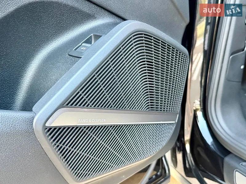 Audi Q5 2019 VIN WA1BNAFY6K2114082 фото оголошення 33 з 84