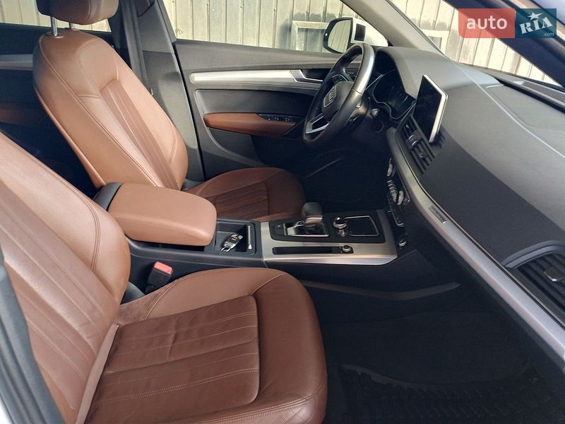 Внедорожник / Кроссовер Audi Q5 2018 в Самборе