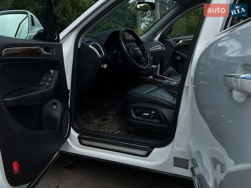 Позашляховик / Кросовер Audi Q5 2015 в Володимирі