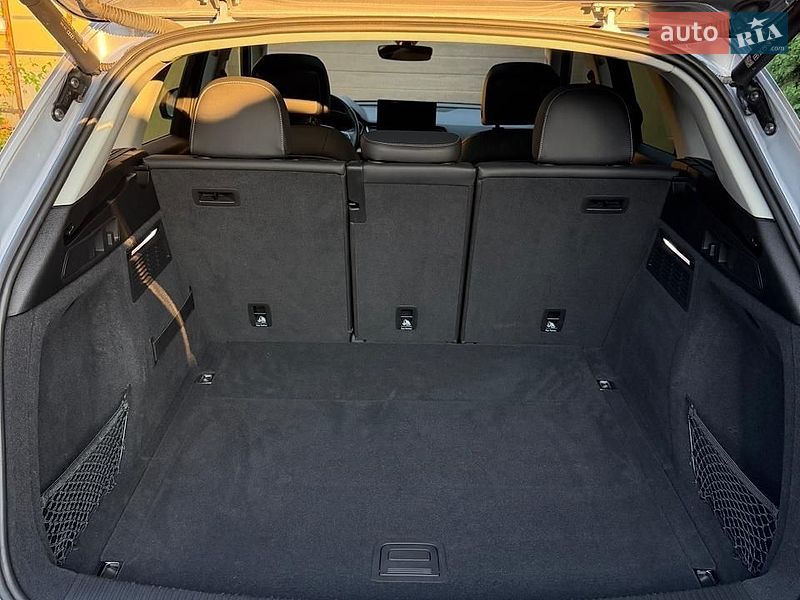 Внедорожник / Кроссовер Audi Q5 2022 в Ровно