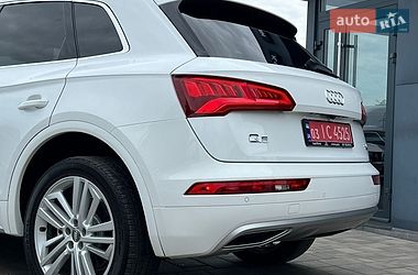 Внедорожник / Кроссовер Audi Q5 2018 в Ровно