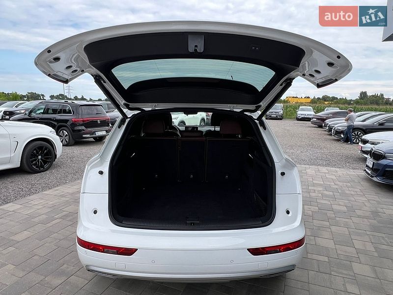 Внедорожник / Кроссовер Audi Q5 2018 в Ровно