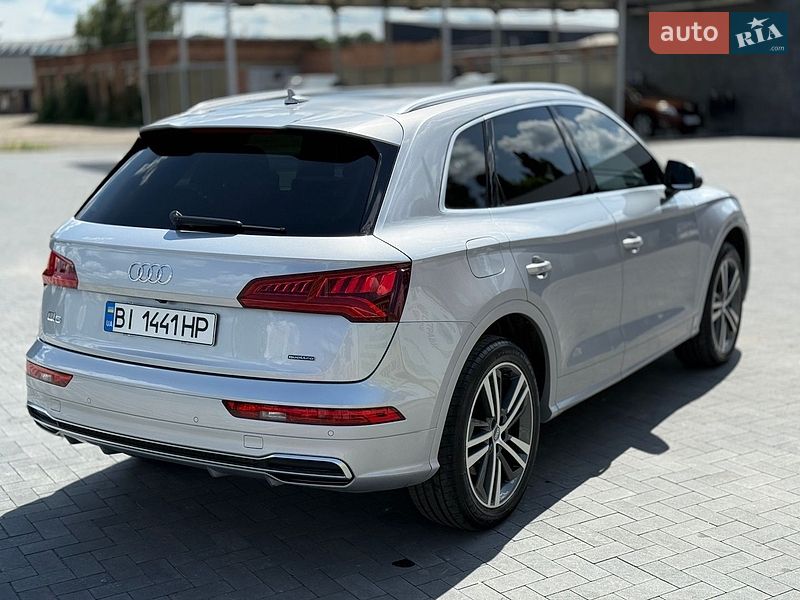 Внедорожник / Кроссовер Audi Q5 2018 в Лубнах