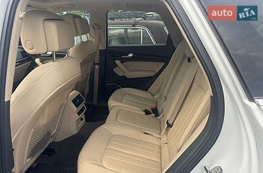 Позашляховик / Кросовер Audi Q5 2019 в Києві