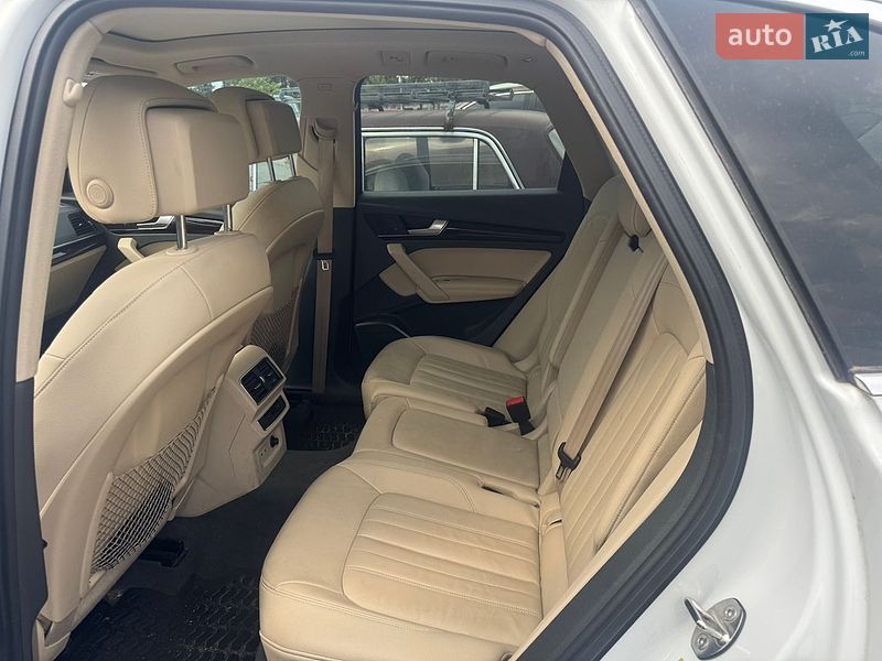 Позашляховик / Кросовер Audi Q5 2019 в Києві