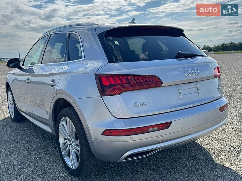 Внедорожник / Кроссовер Audi Q5 2018 в Тернополе