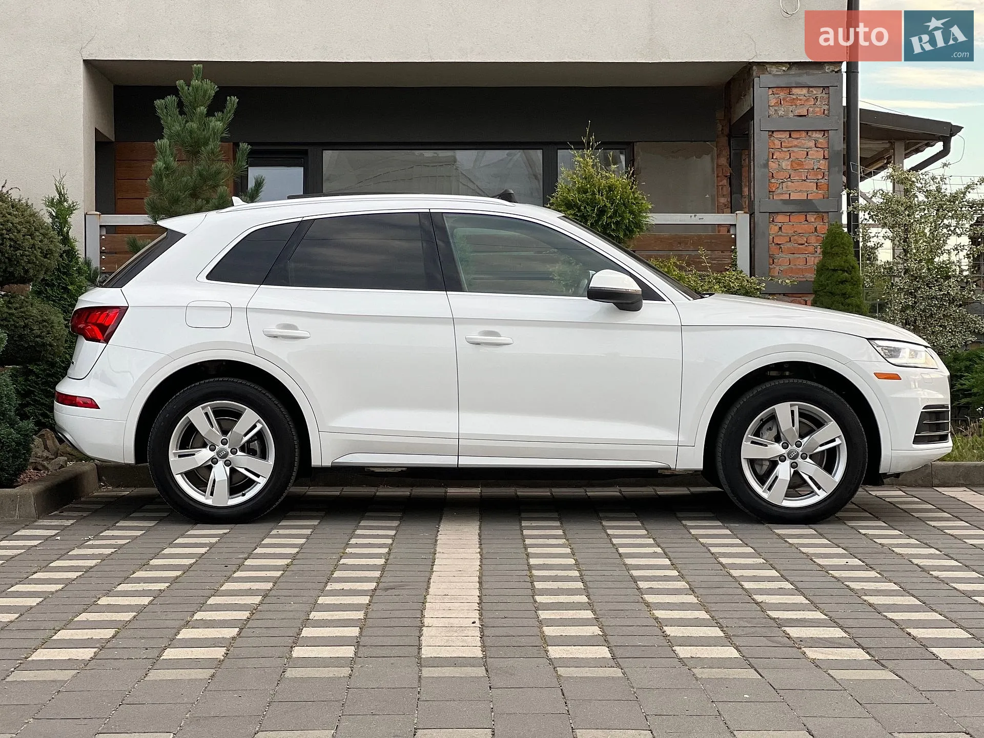 Audi Q5 2019 VIN WA1BNAFY4K2051239 фото оголошення 30 з 128