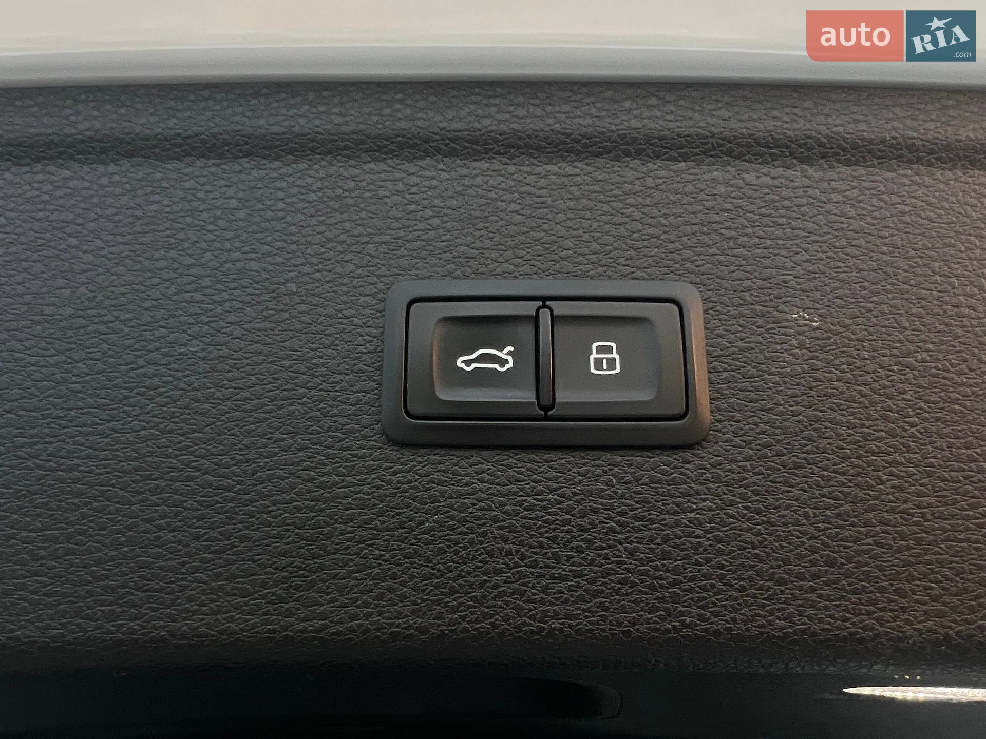 Audi Q5 2019 VIN WA1BNAFY4K2051239 фото оголошення 121 з 128