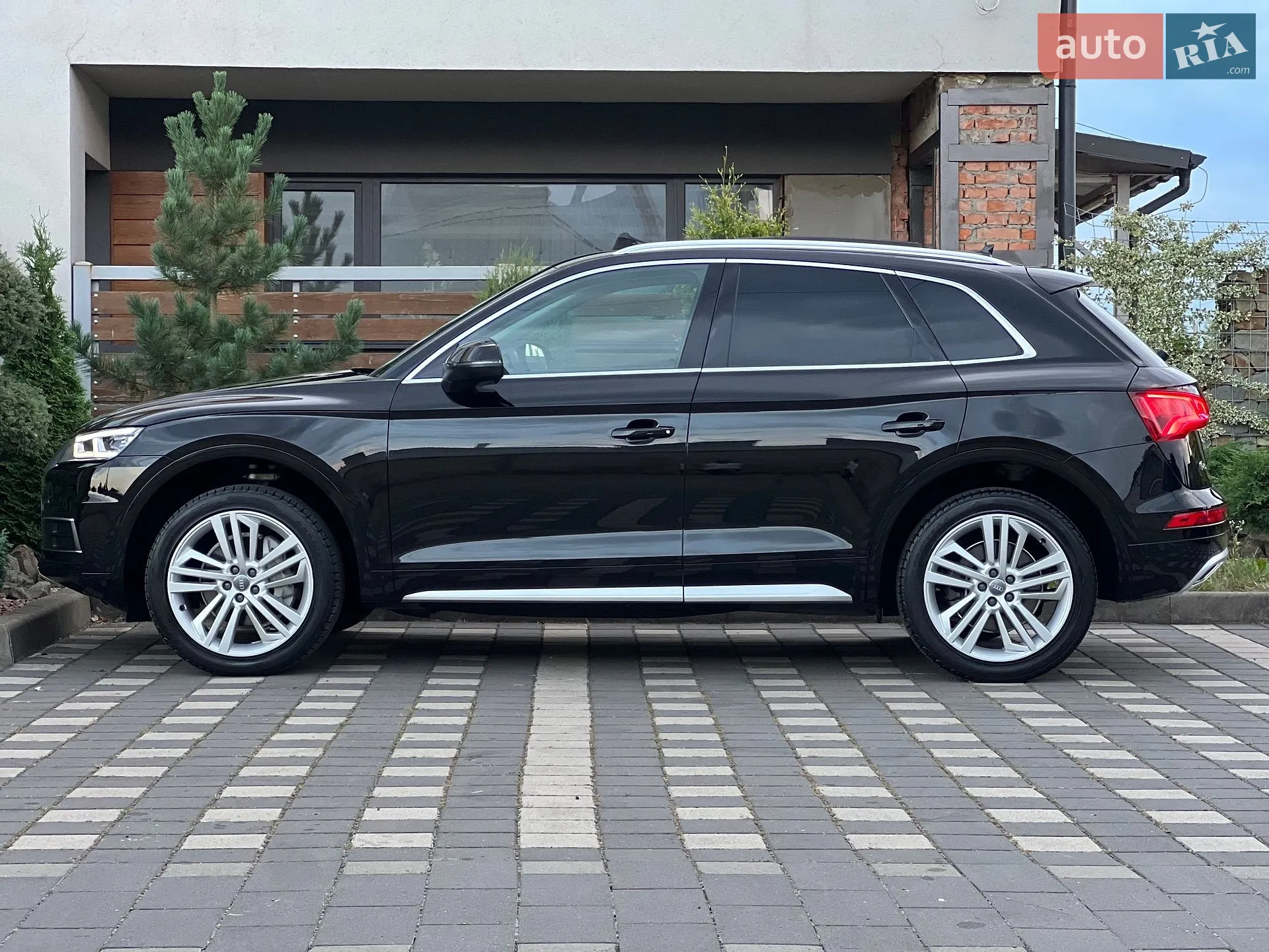 Audi Q5 2018 VIN WA1BNAFY2J2202710 фото оголошення 35 з 140