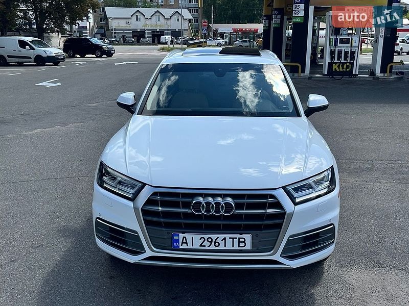Позашляховик / Кросовер Audi Q5 2020 в Василькові