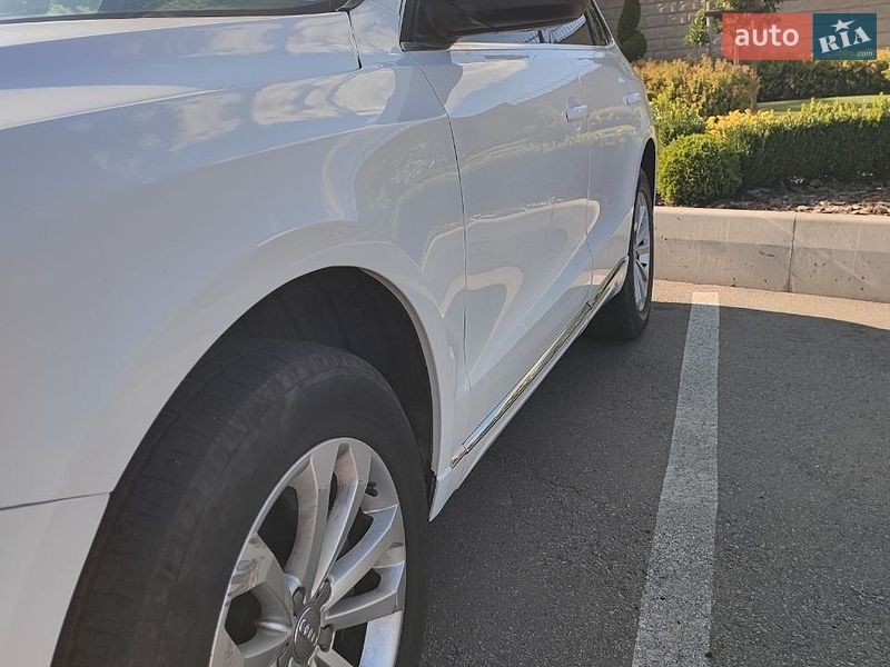 Позашляховик / Кросовер Audi Q5 2013 в Запоріжжі