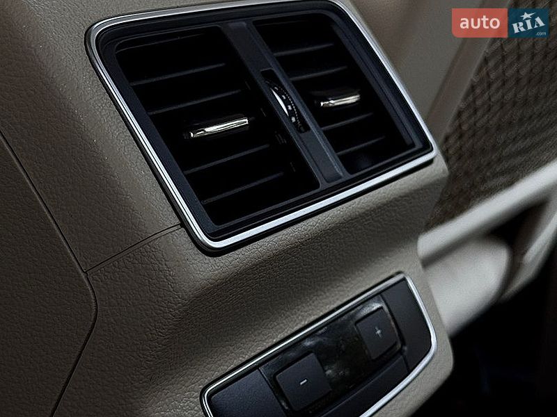 Внедорожник / Кроссовер Audi Q5 2018 в Петропавловской Борщаговке