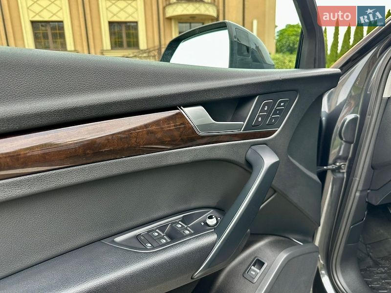 Позашляховик / Кросовер Audi Q5 2018 в Києві