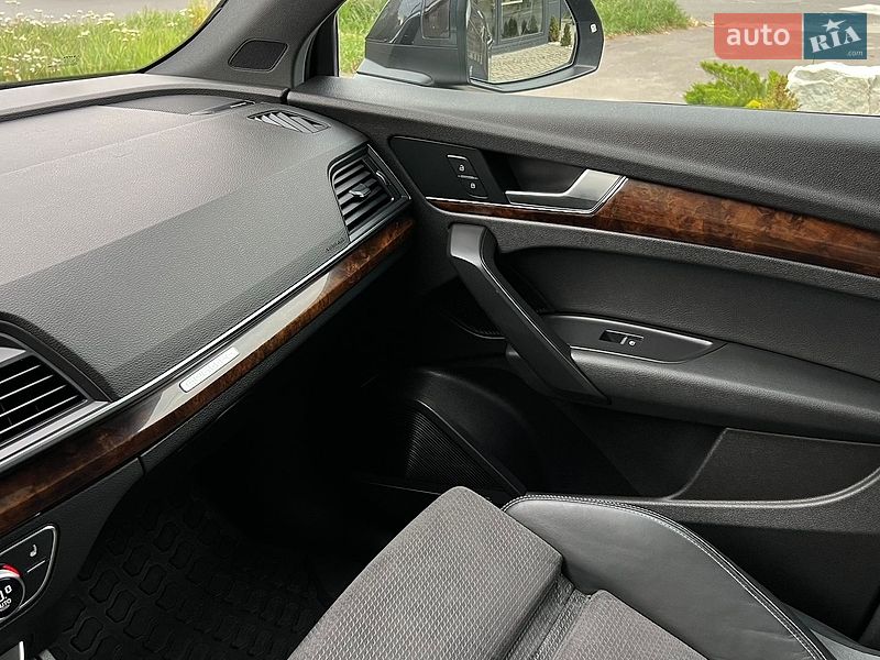 Внедорожник / Кроссовер Audi Q5 2017 в Львове