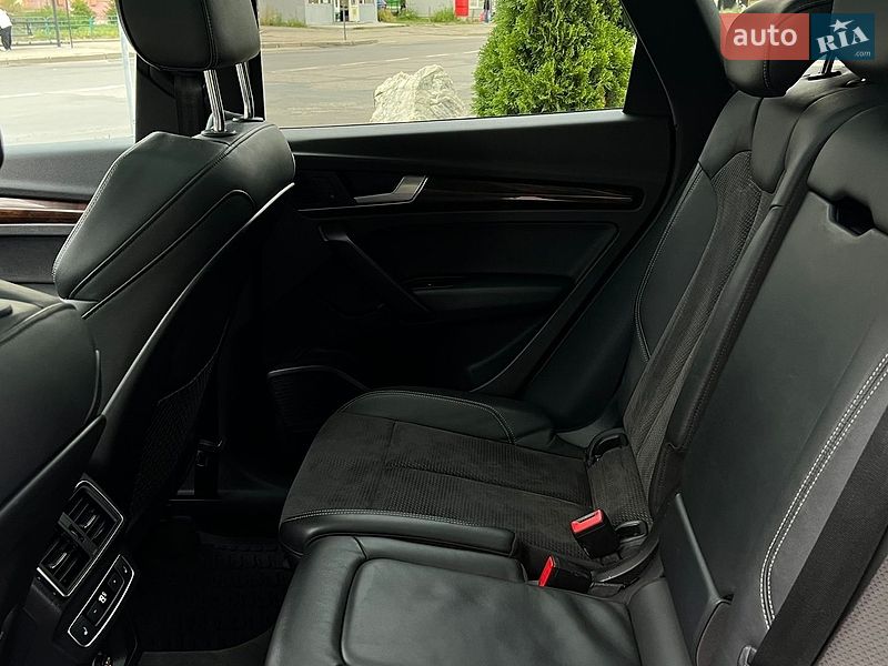 Внедорожник / Кроссовер Audi Q5 2017 в Львове