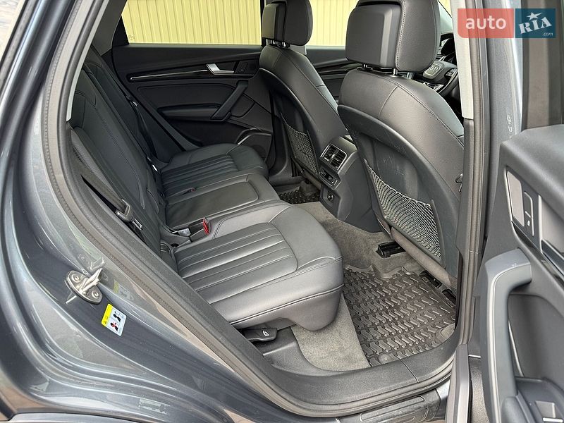 Внедорожник / Кроссовер Audi Q5 2018 в Ровно