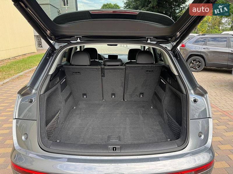 Внедорожник / Кроссовер Audi Q5 2018 в Ровно