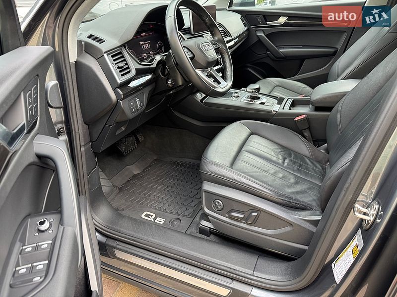 Внедорожник / Кроссовер Audi Q5 2018 в Ровно