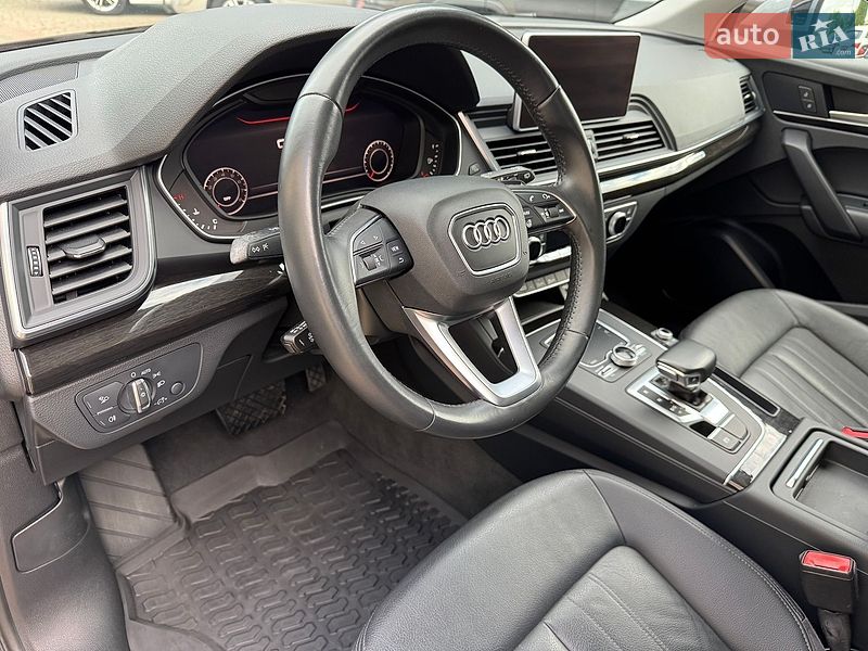 Внедорожник / Кроссовер Audi Q5 2018 в Ровно
