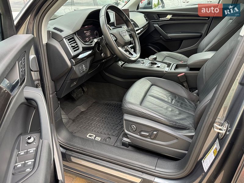 Внедорожник / Кроссовер Audi Q5 2018 в Ровно