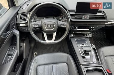 Внедорожник / Кроссовер Audi Q5 2018 в Ровно