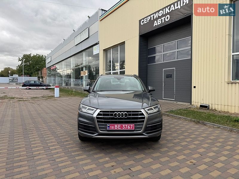 Внедорожник / Кроссовер Audi Q5 2018 в Ровно