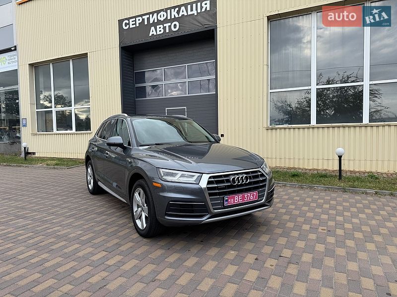 Внедорожник / Кроссовер Audi Q5 2018 в Ровно