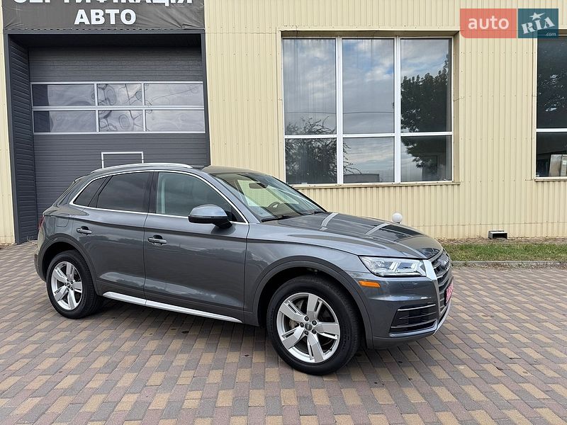 Внедорожник / Кроссовер Audi Q5 2018 в Ровно