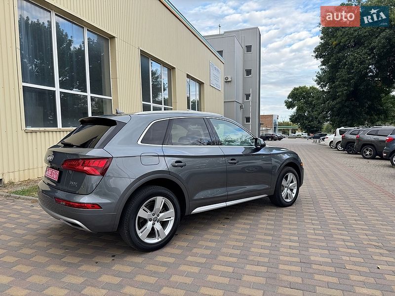 Внедорожник / Кроссовер Audi Q5 2018 в Ровно