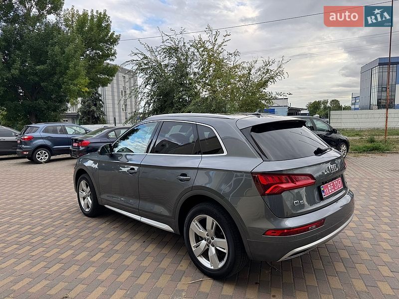 Внедорожник / Кроссовер Audi Q5 2018 в Ровно