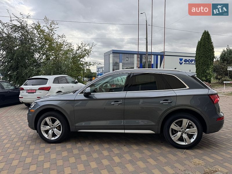 Внедорожник / Кроссовер Audi Q5 2018 в Ровно