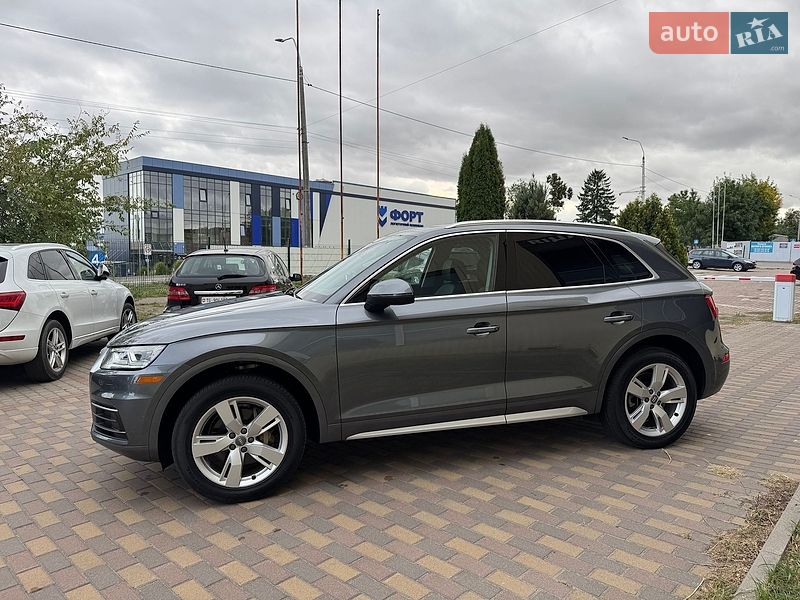 Внедорожник / Кроссовер Audi Q5 2018 в Ровно