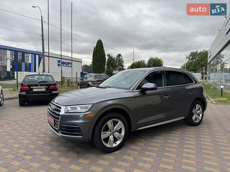 Внедорожник / Кроссовер Audi Q5 2018 в Ровно