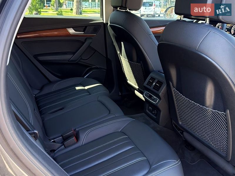 Позашляховик / Кросовер Audi Q5 2021 в Харкові