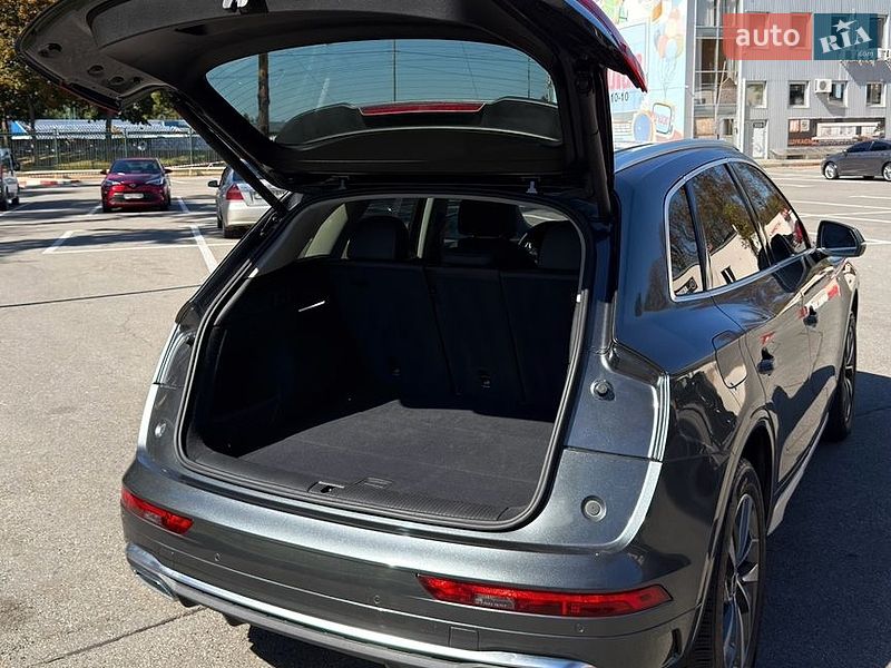 Позашляховик / Кросовер Audi Q5 2021 в Харкові
