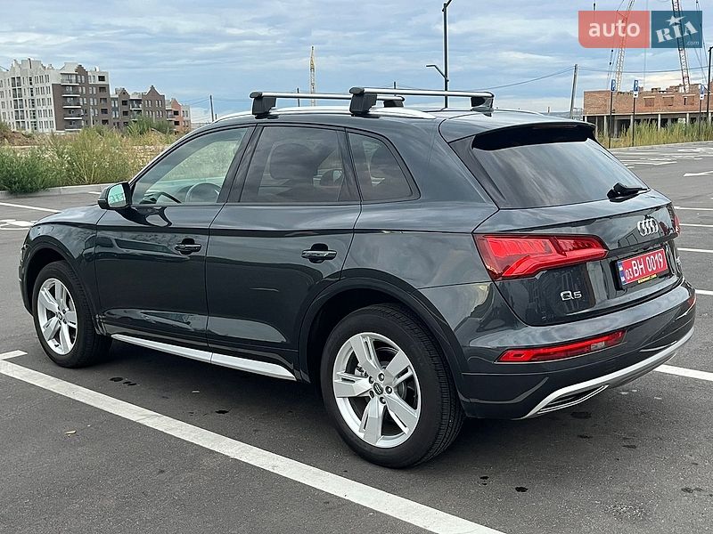 Внедорожник / Кроссовер Audi Q5 2017 в Ровно