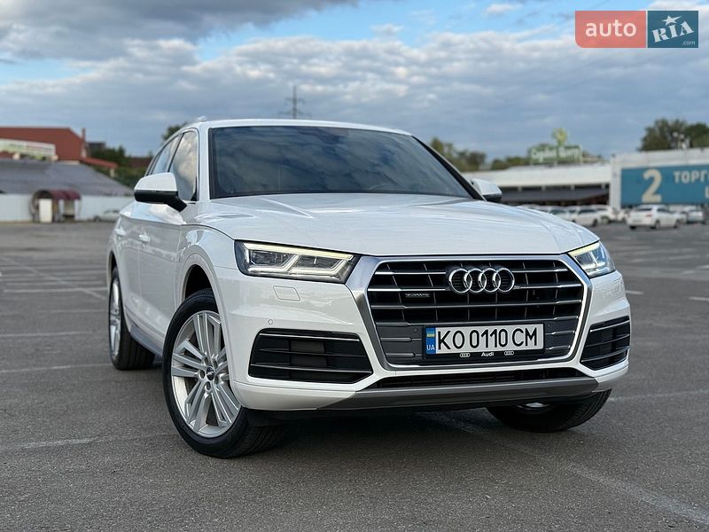 Внедорожник / Кроссовер Audi Q5 2018 в Ужгороде