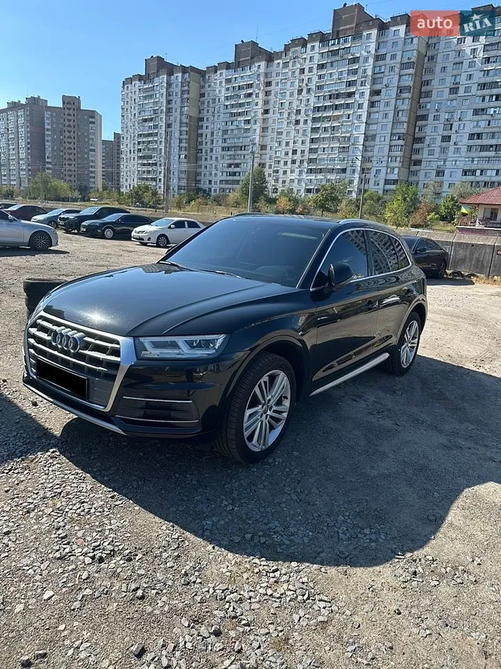 Audi Q5 2017 photo 2