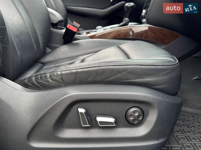 Внедорожник / Кроссовер Audi Q5 2015 в Одессе