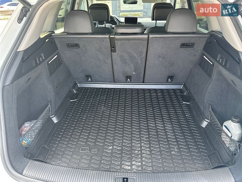 Внедорожник / Кроссовер Audi Q5 2019 в Черновцах