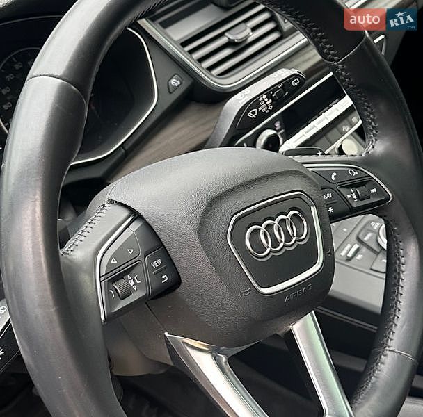 Позашляховик / Кросовер Audi Q5 2018 в Дубні